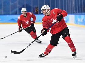 (BEIJING2022)CHINA-BEIJING-OLYMPIC WINTER GAMES-ICE HOCKEY-MEN'S PRELIMINARY-SUI VS DEN(CN)