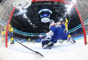 (BEIJING2022)CHINA-BEIJING-OLYMPIC WINTER GAMES-ICE HOCKEY-MEN'S PRELIMINARY-SWE VS SVK (CN)