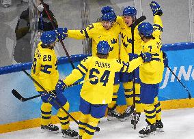 (BEIJING2022)CHINA-BEIJING-OLYMPIC WINTER GAMES-ICE HOCKEY-MEN'S PRELIMINARY-SWEDEN VS LATVIA (CN)