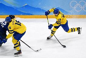 (BEIJING2022)CHINA-BEIJING-OLYMPIC WINTER GAMES-ICE HOCKEY-MEN'S PRELIMINARY-FIN VS SWE(CN)