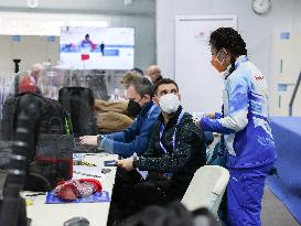 (BEIJING2022)CHINA-ZHANGJIAKOU-OLYMPIC WINTER GAMES-VOLUNTEER-HAND-PAINTED BING DWEN DWEN MASK (CN)