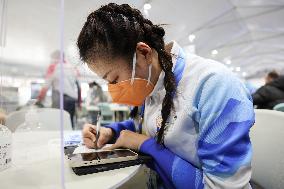 (BEIJING2022)CHINA-ZHANGJIAKOU-OLYMPIC WINTER GAMES-VOLUNTEER-HAND-PAINTED BING DWEN DWEN MASK (CN)