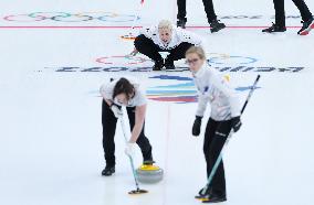 (BEIJING2022)CHINA-BEIJING-WINTER OLYMPIC GAMES-CURLING-WOMEN'S ROUND ROBIN-SUI vs ROC (CN)