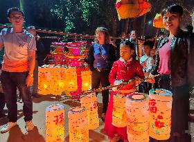 CHINA-HAINAN-LANTERNS-HANDICRAFT (CN)