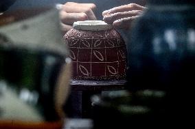 INDONESIA-WEST JAVA-POTTERY MAKING