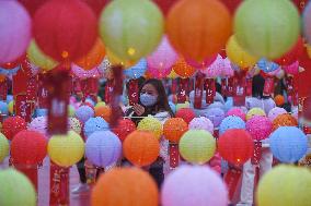 CHINA-ZHEJIANG-ANCIENT TOWN-LANTERN FESTIVAL-CELEBRATION (CN)