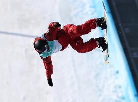 (BEIJING2022)CHINA-BEIJING-OLYMPIC WINTER GAMES-MEN'S SNOWBOARD BIG AIR-QUALIFICATION (CN)