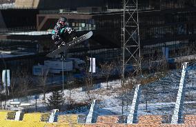 (BEIJING2022)CHINA-BEIJING-OLYMPIC WINTER GAMES-MEN'S SNOWBOARD BIG AIR-QUALIFICATION (CN)