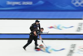 (BEIJING2022)CHINA-BEIJING-OLYMPIC WINTER GAMES-CURLING-MEN'S ROUND ROBIN SESSION-SWE VS ROC (VN)