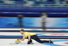 (BEIJING2022)CHINA-BEIJING-OLYMPIC WINTER GAMES-CURLING-MEN'S ROUND ROBIN SESSION-SWE VS ROC (VN)