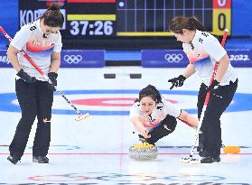 (BEIJING2022)CHINA-BEIJING-WINTER OLYMPIC GAMES-CURLING-WOMEN'S ROUND ROBIN-JPN vs KOR (CN)