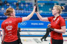 (BEIJING2022)CHINA-BEIJING-WINTER OLYMPIC GAMES-CURLING-WOMEN'S ROUND ROBIN-DEN vs ROC(CN)