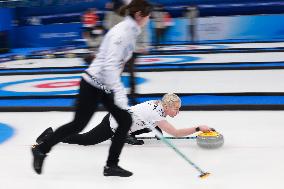 (BEIJING2022)CHINA-BEIJING-WINTER OLYMPIC GAMES-CURLING-WOMEN'S ROUND ROBIN-DEN vs ROC(CN)