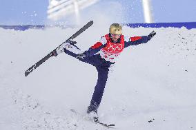 (BEIJING2022)CHINA-ZHANGJIAKOU-OLYMPIC WINTER GAMES-FREESTYLE SKIING-WOMEN'S AERIALS-QUALIFICATION (CN)
