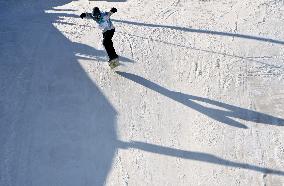 (BEIJING2022)CHINA-BEIJING-OLYMPIC WINTER GAMES-MEN'S SNOWBOARD BIG AIR-QUALIFICATION (CN)
