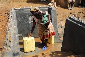 UGANDA-WAKISO-CHINESE DONATED-WATER WELL