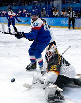 (BEIJING2022)CHINA-BEIJING-OLYMPIC WINTER GAMES-ICE HOCKEY-MEN'S QUALIFICATION PLAY-OFF-SVK VS GER(CN)
