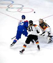(BEIJING2022)CHINA-BEIJING-OLYMPIC WINTER GAMES-ICE HOCKEY-MEN'S QUALIFICATION PLAY-OFF-SVK VS GER (CN)