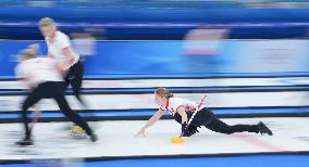 (BEIJING2022)CHINA-BEIJING-WINTER OLYMPIC GAMES-CURLING-WOMEN'S ROUND ROBIN-SWE vs DEN (CN)