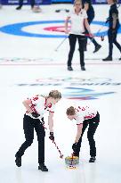 (BEIJING2022)CHINA-BEIJING-WINTER OLYMPIC GAMES-CURLING-WOMEN'S ROUND ROBIN-SWE vs DEN (CN)