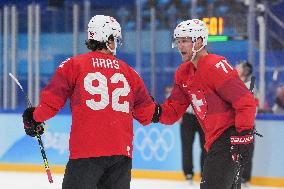 (BEIJING2022)CHINA-BEIJING-OLYMPIC WINTER GAMES-ICE HOCKEY-MEN'S QUALIFICATION PLAYOFF-CZE VS SUI (CN)