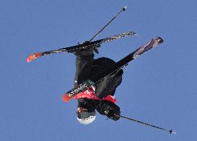 (XHTP)(BEIJING2022)CHINA-ZHANGJIAKOU-OLYMPIC WINTER GAMES-FREESTYLE SKIING-MEN'S FREESKI SLOPESTYLE-FINAL (CN)