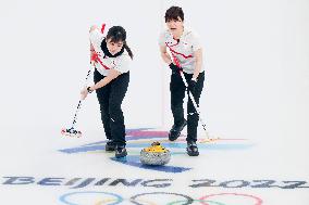 (XHTP)(BEIJING2022)CHINA-BEIJING-OLYMPIC WINTER GAMES-WOMEN'S ROUND ROBIN SESSION-GRB VS JPN (CN)