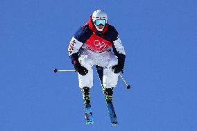 (BEIJING2022)CHINA-ZHANGJIAKOU-OLYMPIC WINTER GAMES-FREESTYLE SKIING-MEN'S FREESKI SLOPESTYLE-FINAL (CN)