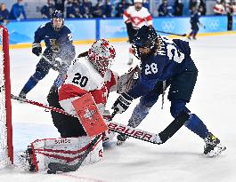 (BEIJING2022)CHINA-BEIJING-OLYMPIC WINTER GAMES-ICE HOCKEY-WOMEN'S BRONZE MEDAL GAME-FIN VS SUI (CN)