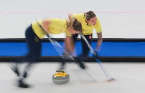 (BEIJING2022)CHINA-BEIJING-OLYMPIC WINTER GAMES-CURLING-WOMEN'S ROUND ROBIN SESSION-SWE VS ROC (CN)