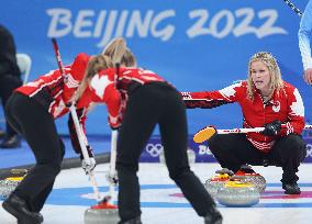 (BEIJING2022)CHINA-BEIJING-OLYMPIC WINTER GAMES-CURLING-WOMEN'S ROUND ROBIN SESSION-USA VS CAN (CN)