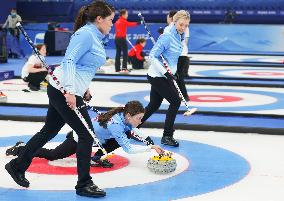 (BEIJING2022)CHINA-BEIJING-OLYMPIC WINTER GAMES-CURLING-WOMEN'S ROUND ROBIN SESSION-USA VS CAN (CN)