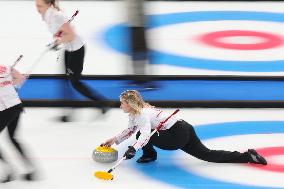 (BEIJING2022)CHINA-BEIJING-OLYMPIC WINTER GAMES-CURLING-WOMEN'S ROUND ROBIN SESSION-CAN VS DEN (CN)