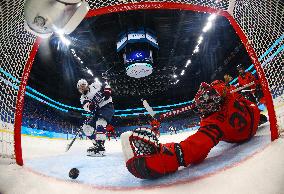 (BEIJING2022)CHINA-BEIJING-OLYMPIC WINTER GAMES-ICE HOCKEY-WOMEN'S GOLD MEDAL GAME-CAN VS USA (CN)