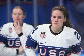 (BEIJING2022)CHINA-BEIJING-OLYMPIC WINTER GAMES-ICE HOCKEY-WOMEN'S GOLD MEDAL GAME-CAN VS USA (CN)