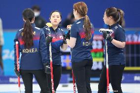 (BEIJING2022)CHINA-BEIJING-OLYMPIC WINTER GAMES-CURLING-WOMEN'S ROUND ROBIN SESSION-KOR VS SWE (CN)