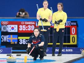 (BEIJING2022)CHINA-BEIJING-OLYMPIC WINTER GAMES-CURLING-WOMEN'S ROUND ROBIN SESSION-KOR VS SWE (CN)