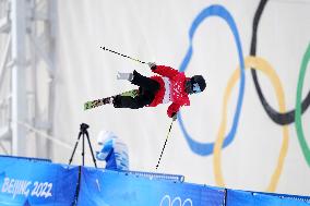 (BEIJING2022)CHINA-ZHANGJIAKOU-OLYMPIC WINTER GAMES-FREESTYLE SKIING-WOMEN'S FREESKI HALFPIPE-QUALIFICATION (CN)