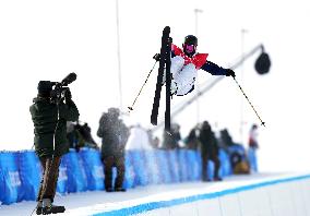 (BEIJING2022)CHINA-ZHANGJIAKOU-OLYMPIC WINTER GAMES-FREESTYLE SKIING-WOMEN'S FREESKI HALFPIPE-QUALIFICATION (CN)