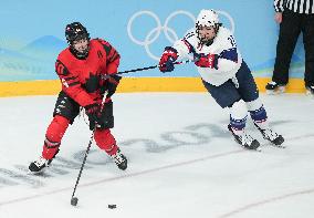 (BEIJING2022)CHINA-BEIJING-OLYMPIC WINTER GAMES-ICE HOCKEY-WOMEN'S GOLD MEDAL GAME-CAN VS USA (CN)