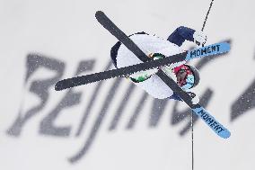 (XHTP)(BEIJING2022)CHINA-ZHANGJIAKOU-OLYMPIC WINTER GAMES-FREESTYLE SKIING-MEN'S FREESKI HALFPIPE-QUALIFICATION (CN)