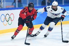 (BEIJING2022)CHINA-BEIJING-OLYMPIC WINTER GAMES-ICE HOCKEY-WOMEN'S GOLD MEDAL GAME-CAN VS USA (CN)