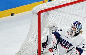 (BEIJING2022)CHINA-BEIJING-OLYMPIC WINTER GAMES-ICE HOCKEY-WOMEN'S GOLD MEDAL GAME-CAN VS USA (CN)