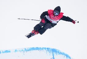 (BEIJING2022)CHINA-ZHANGJIAKOU-OLYMPIC WINTER GAMES-FREESTYLE SKIING-MEN'S FREESKI HALFPIPE-QUALIFICATION (CN)