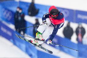 (XHTP)(BEIJING2022)CHINA-ZHANGJIAKOU-OLYMPIC WINTER GAMES-FREESTYLE SKIING-MEN'S FREESKI HALFPIPE-QUALIFICATION (CN)
