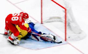 (BEIJING2022)CHINA-BEIJING-OLYMPIC WINTER GAMES-ICE HOCKEY-MAN'S PLAY-OFF SEMIFINAL-ROC VS SWE (CN)