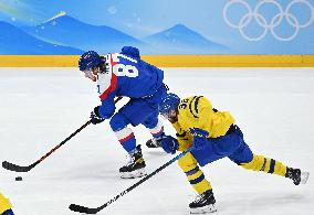 (BEIJING2022)CHINA-BEIJING-OLYMPIC WINTER GAMES-ICE HOCKEY-MAN'S BRONZE MEDAL GAME -SWE VS SVK(CN)