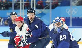 (BEIJING2022)CHINA-BEIJING-OLYMPIC WINTER GAMES-ICE HOCKEY-MEN'S GOLD MEDAL GAME-FIN VS ROC (CN)