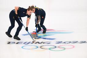 (BEIJING2022)CHINA-BEIJING-OLYMPIC WINTER GAMES-CURLING-WOMEN'S BRONZE MEDAL GAME-SWE VS SUI (CN)