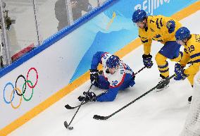 (BEIJING2022)CHINA-BEIJING-OLYMPIC WINTER GAMES-ICE HOCKEY-MEN'S BRONZE MEDAL GAME-SWE VS SVK (CN)